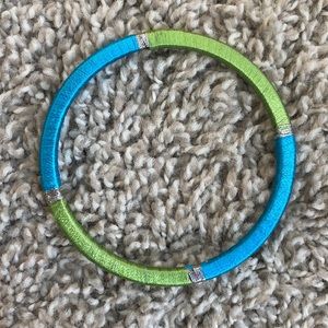Threaded bangle bracelet